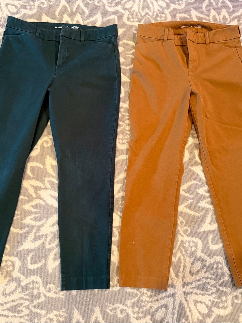 Old Navy Pixie Skinny Green and Rust